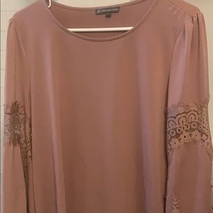 Stretchy light purple long sleeve shirt